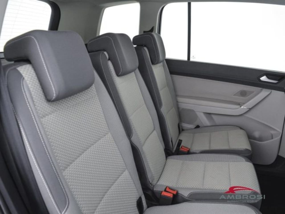 Volkswagen Touran usata a Perugia (11)