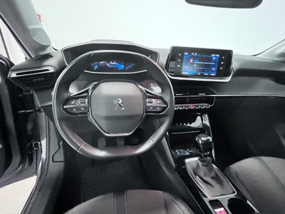 Peugeot 208 usata a Oristano (14)