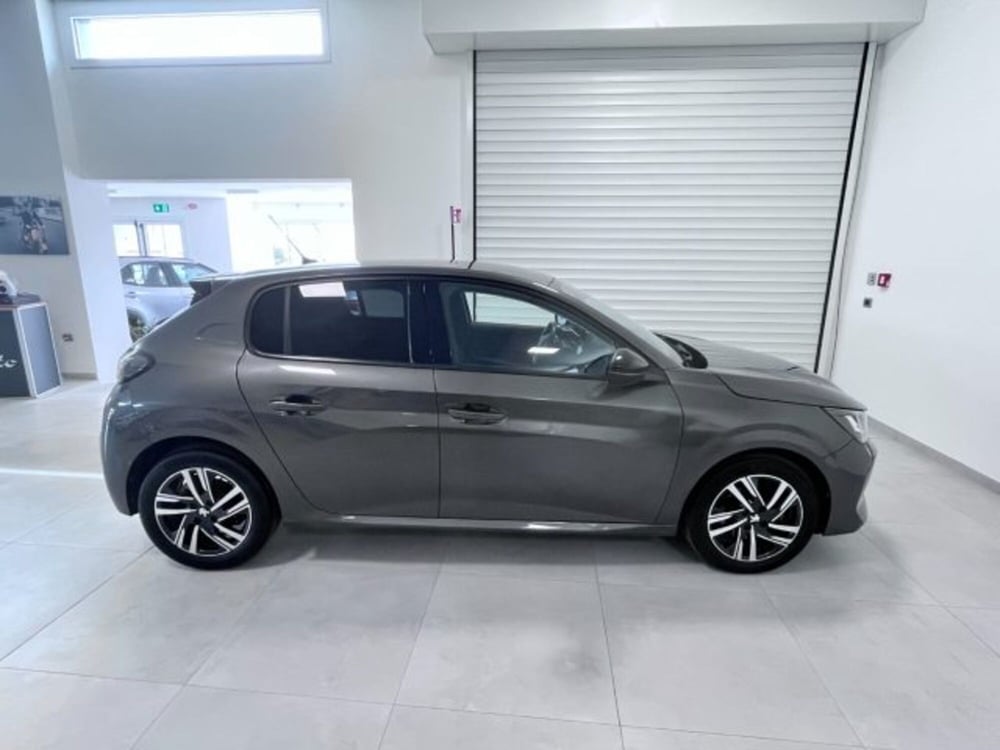 Peugeot 208 usata a Oristano (7)