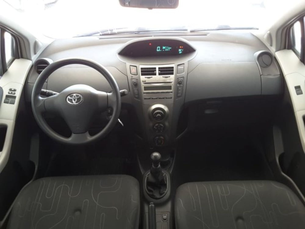 Toyota Yaris usata a Firenze (8)