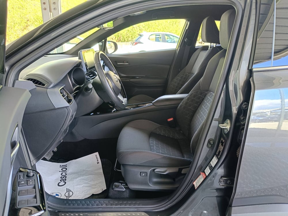 Toyota Toyota C-HR usata a Ascoli Piceno (8)