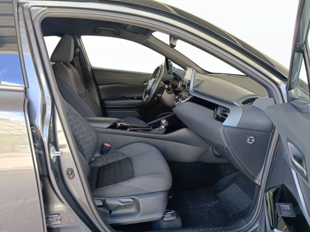 Toyota Toyota C-HR usata a Ascoli Piceno (11)