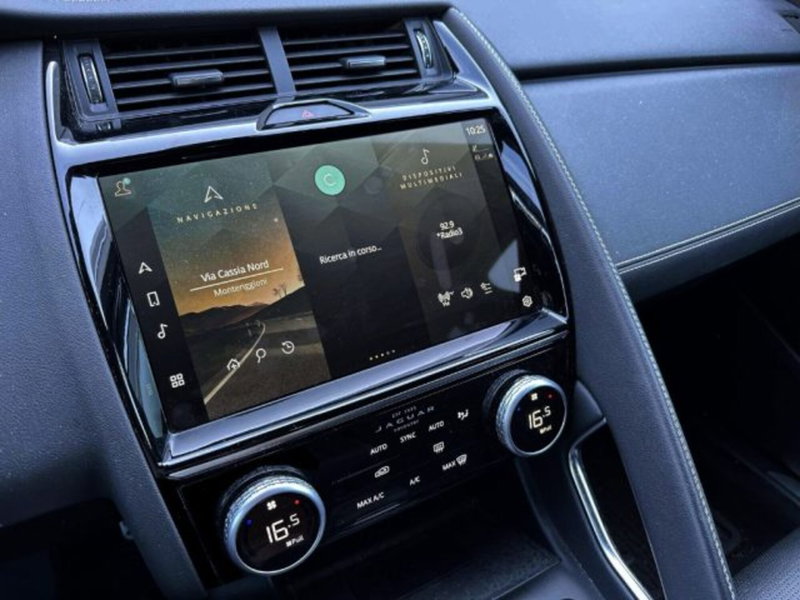 Jaguar E-Pace usata a Siena (12)