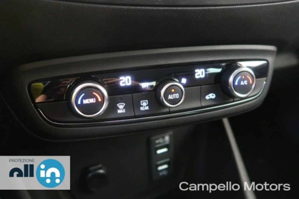 Opel Crossland usata a Venezia (12)