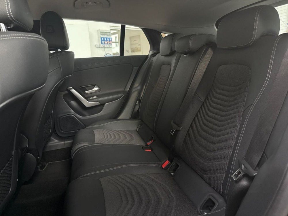 Mercedes-Benz CLA Shooting Brake usata a Rimini (13)