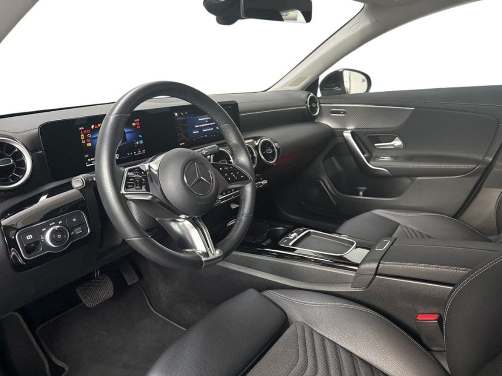 Mercedes-Benz CLA Shooting Brake usata a Rimini (16)