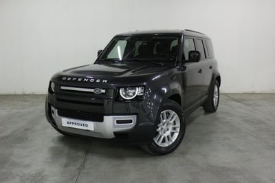 Land Rover Defender 110 2.0 si4 phev S awd 300cv auto del 2024 usata a Brescia