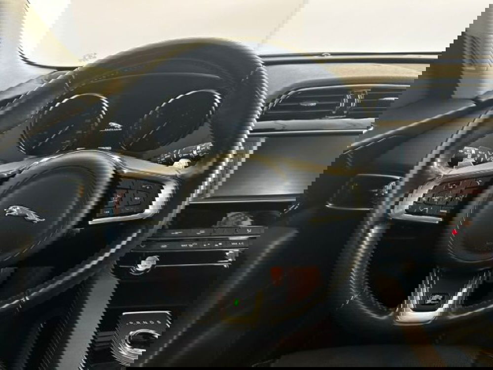 Jaguar F-Pace usata a Modena (18)