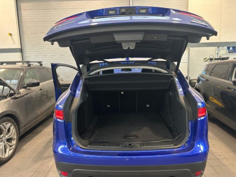 Jaguar F-Pace usata a Modena (7)