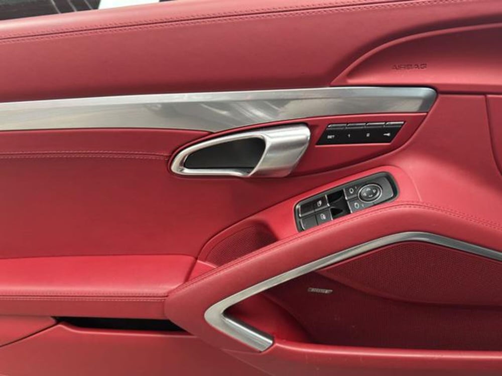 Porsche 718 Cayman  usata a Milano (13)