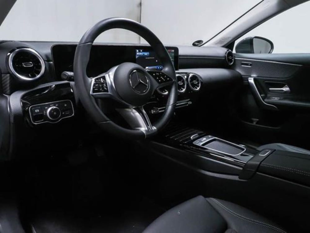 Mercedes-Benz Classe A usata a Milano (7)
