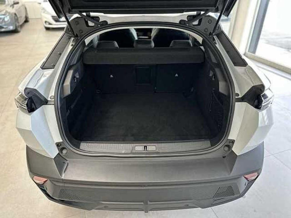Peugeot 408 nuova a Venezia (8)