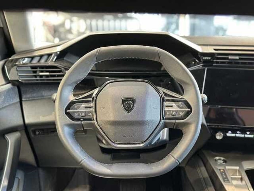 Peugeot 408 nuova a Venezia (9)
