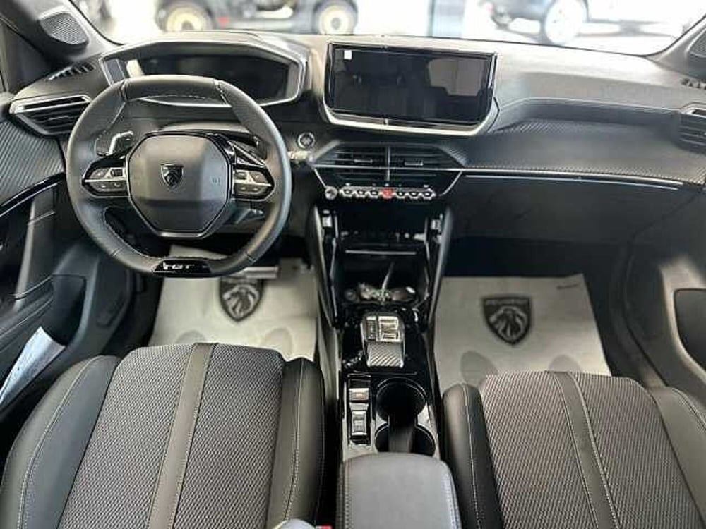 Peugeot 208 nuova a Venezia (17)