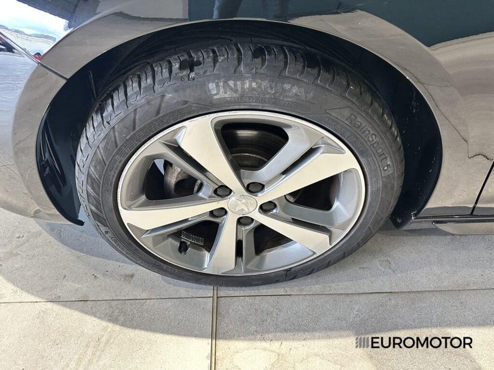 Peugeot 308 SW usata a Bari (9)