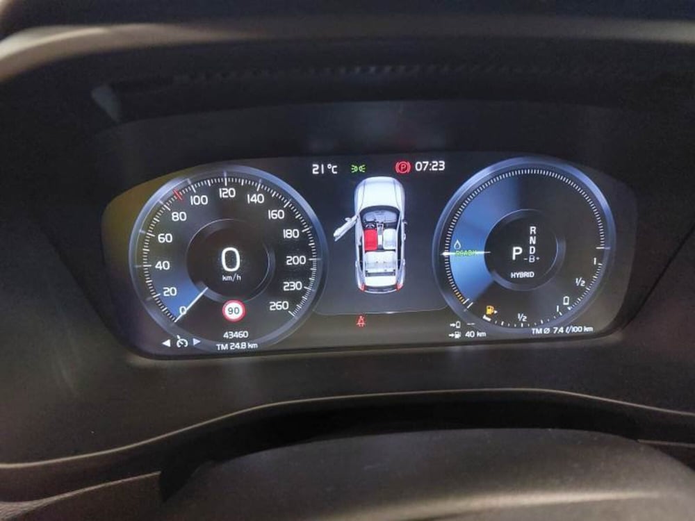 Volvo XC40 usata a Salerno (10)
