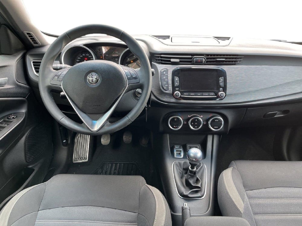 Alfa Romeo Giulietta usata a Torino (11)