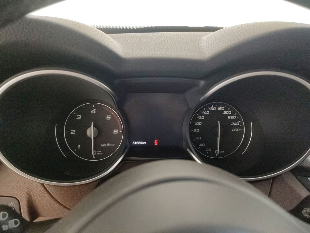Alfa Romeo Stelvio usata a Alessandria (15)