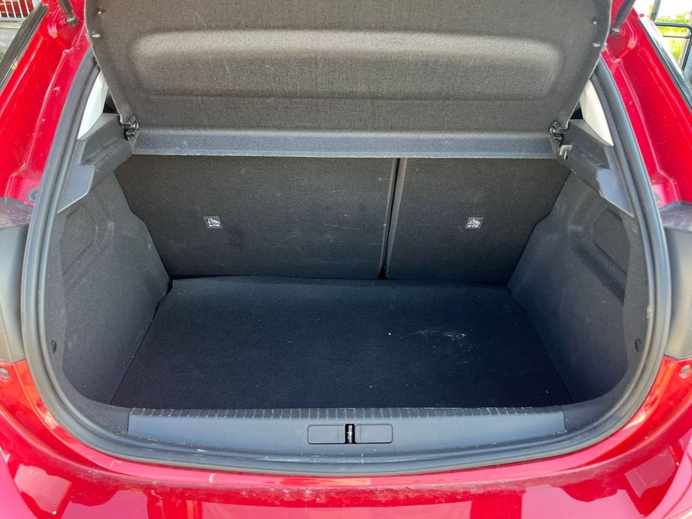 Opel Corsa usata a Milano (10)