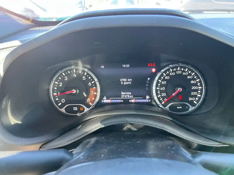 Jeep Renegade usata a Milano (19)