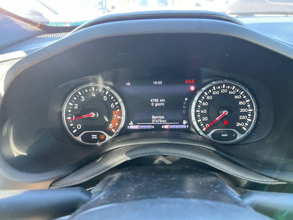 Jeep Renegade usata a Milano (19)