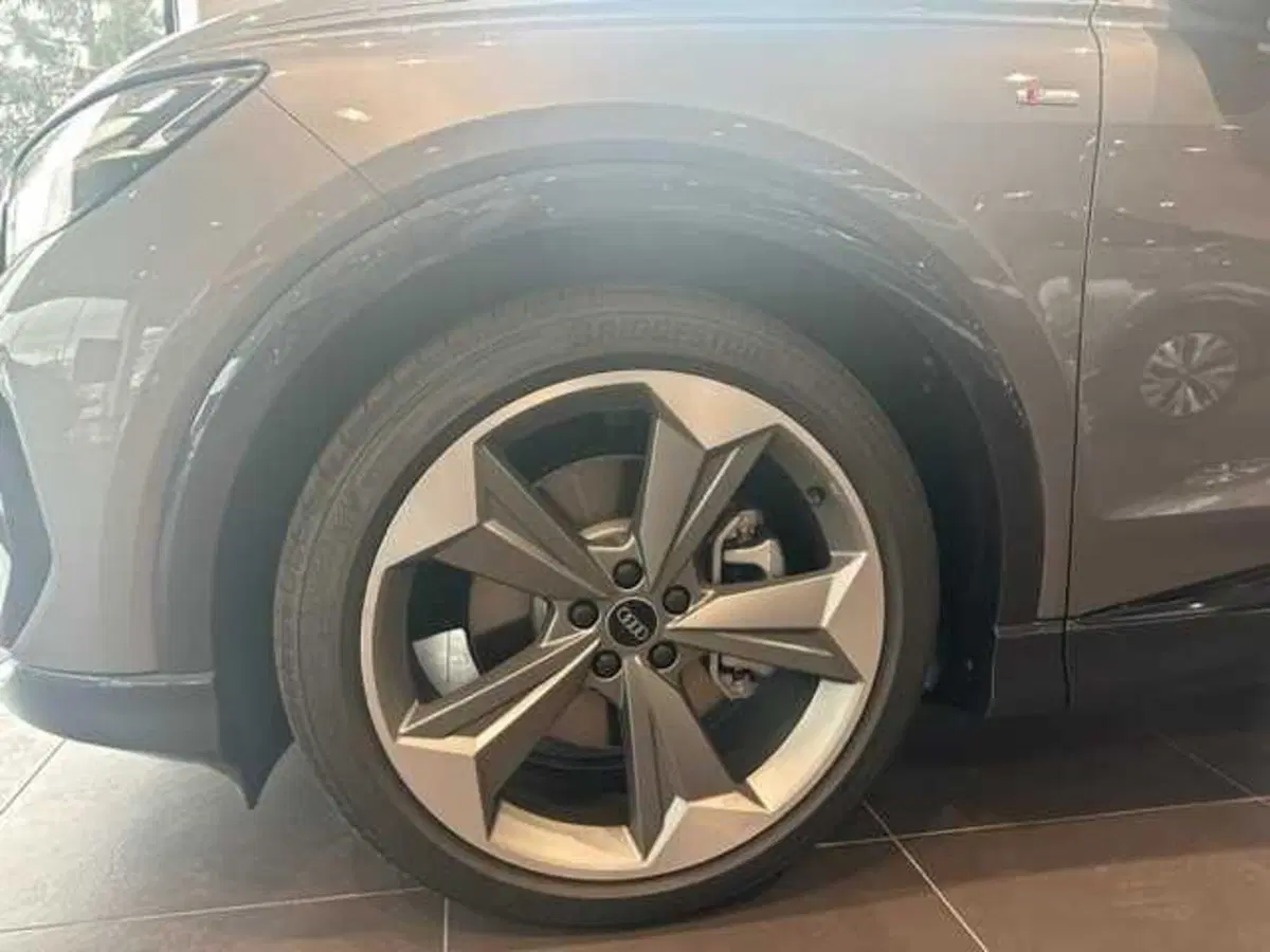 Audi Q4 nuova a Bologna (5)