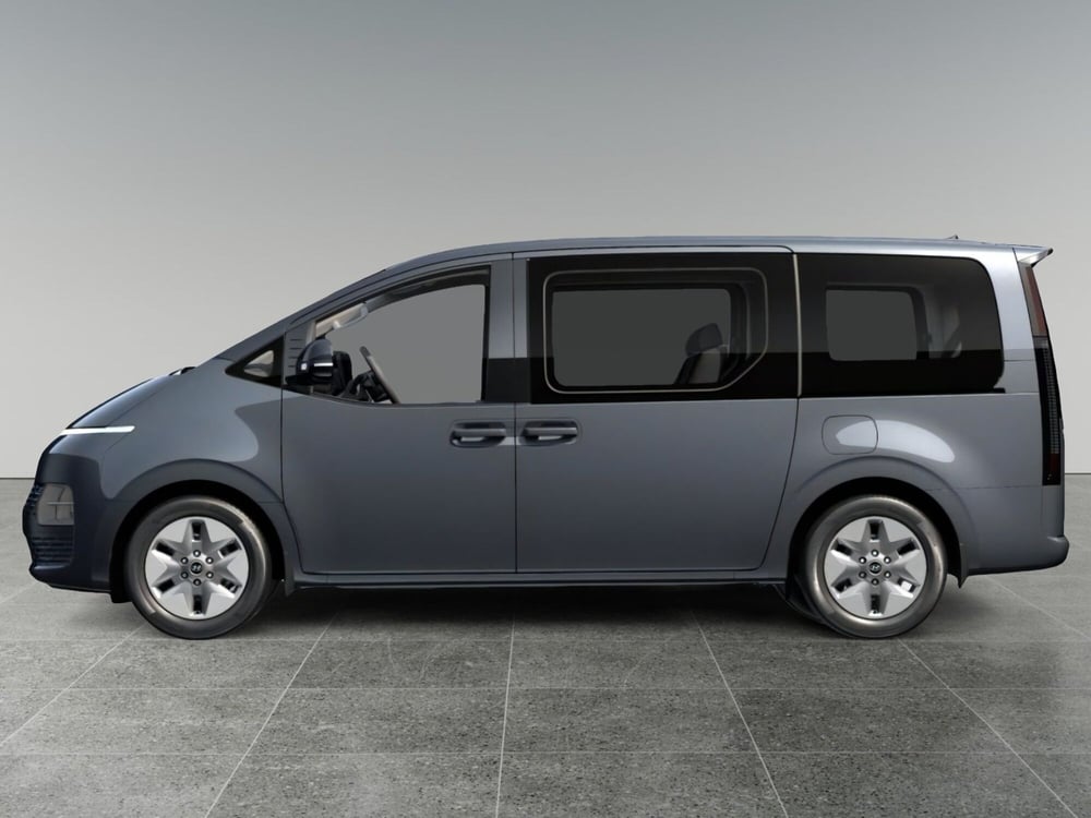 Hyundai Staria nuova a Cremona (4)