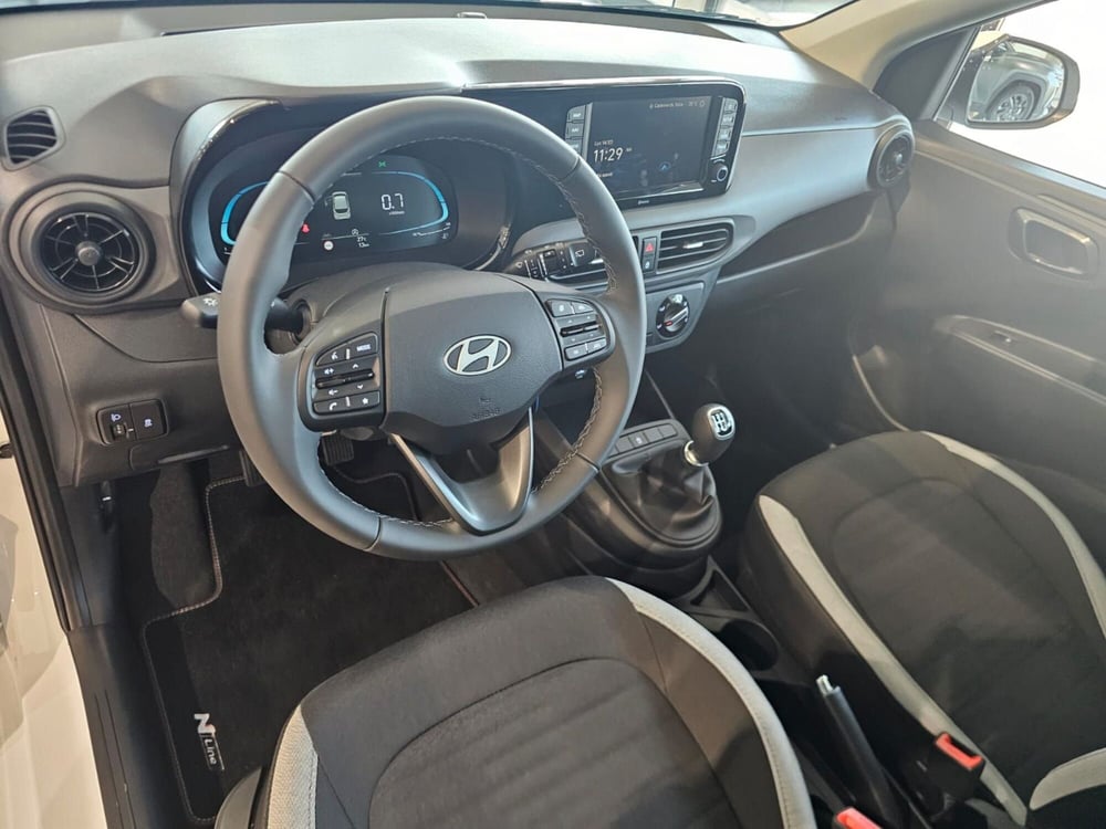 Hyundai i10 nuova a Cremona (8)