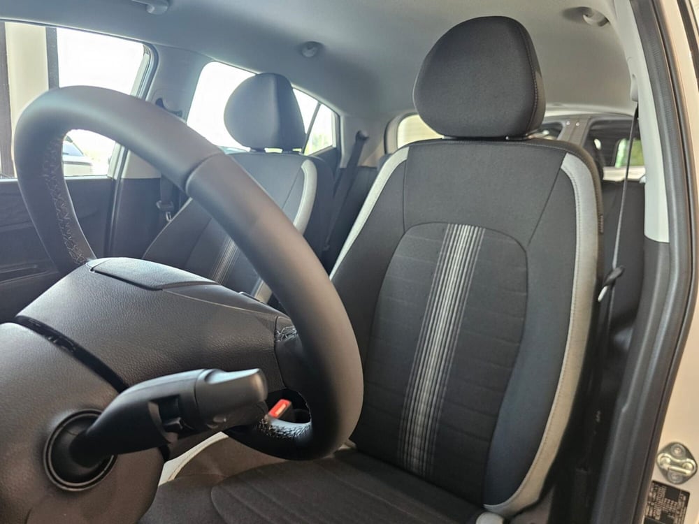 Hyundai i10 nuova a Cremona (9)