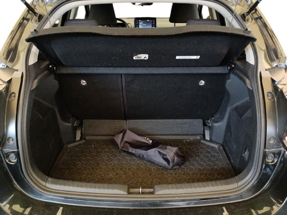 Toyota Yaris usata a Milano (12)