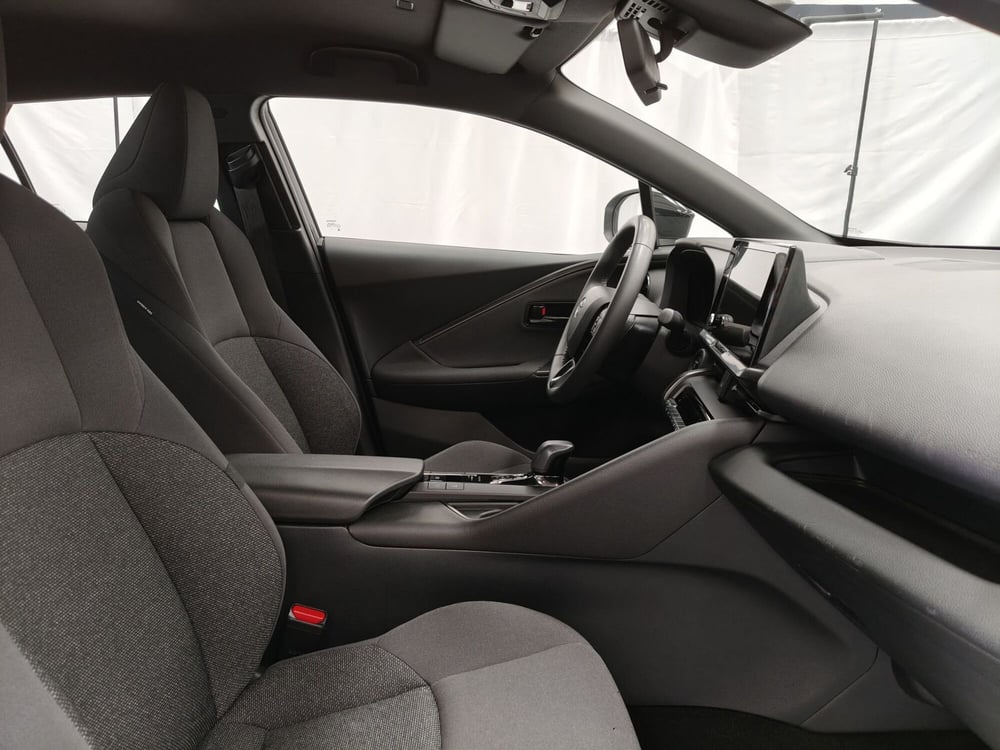 Toyota Toyota C-HR usata a Roma (5)