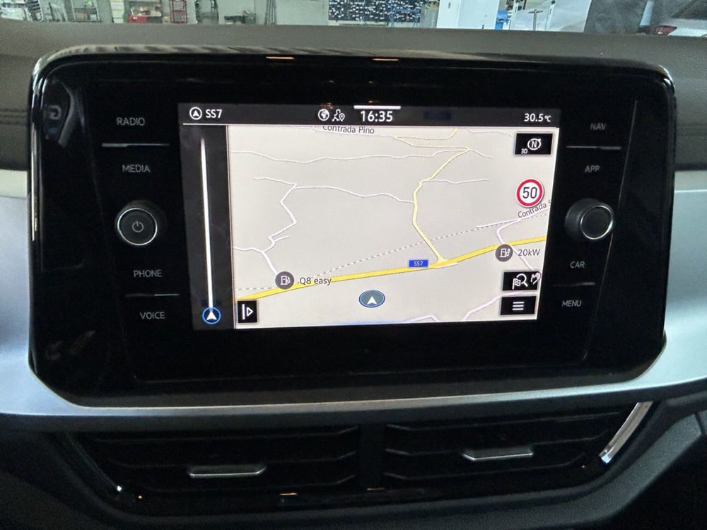 Volkswagen T-Roc nuova a Avellino (10)