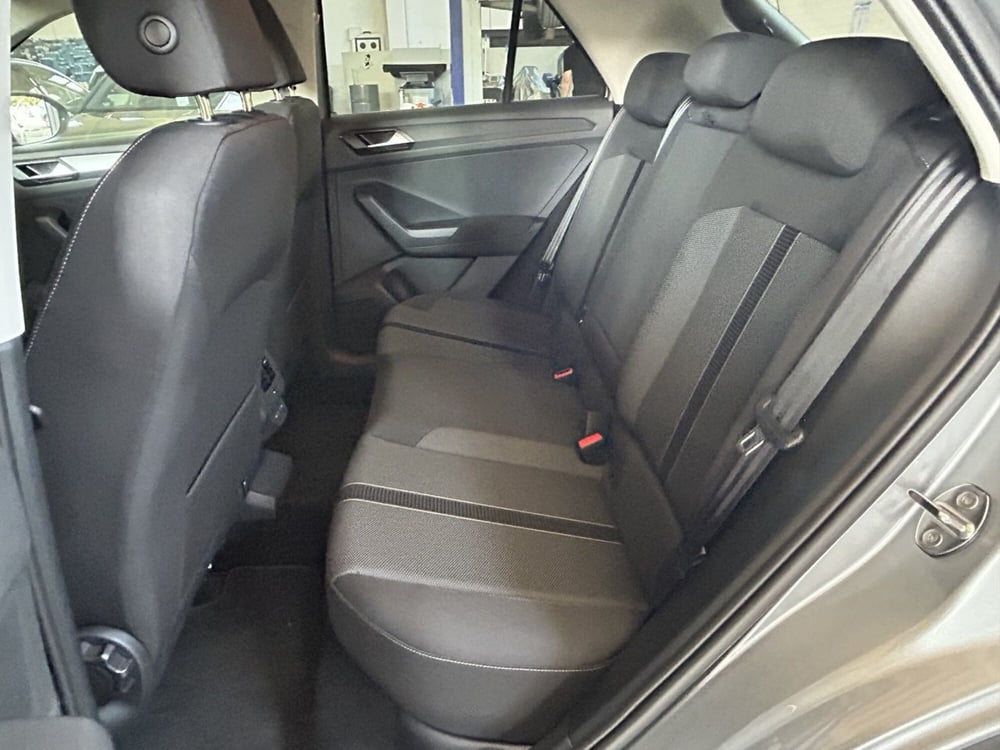 Volkswagen T-Roc nuova a Avellino (16)