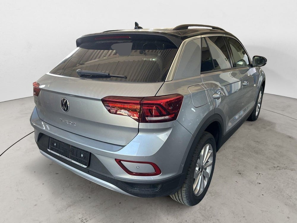 Volkswagen T-Roc nuova a Avellino (4)