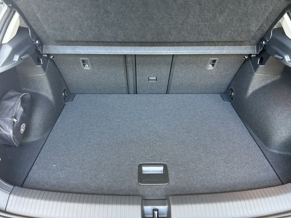 Volkswagen T-Roc nuova a Avellino (6)