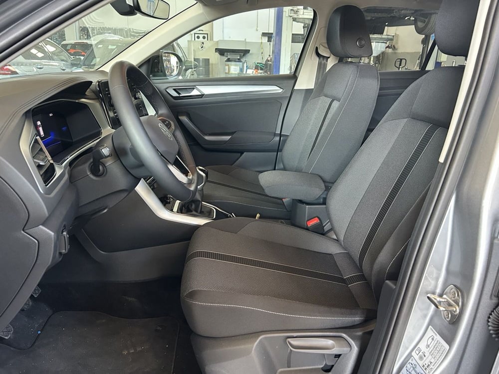 Volkswagen T-Roc nuova a Avellino (7)
