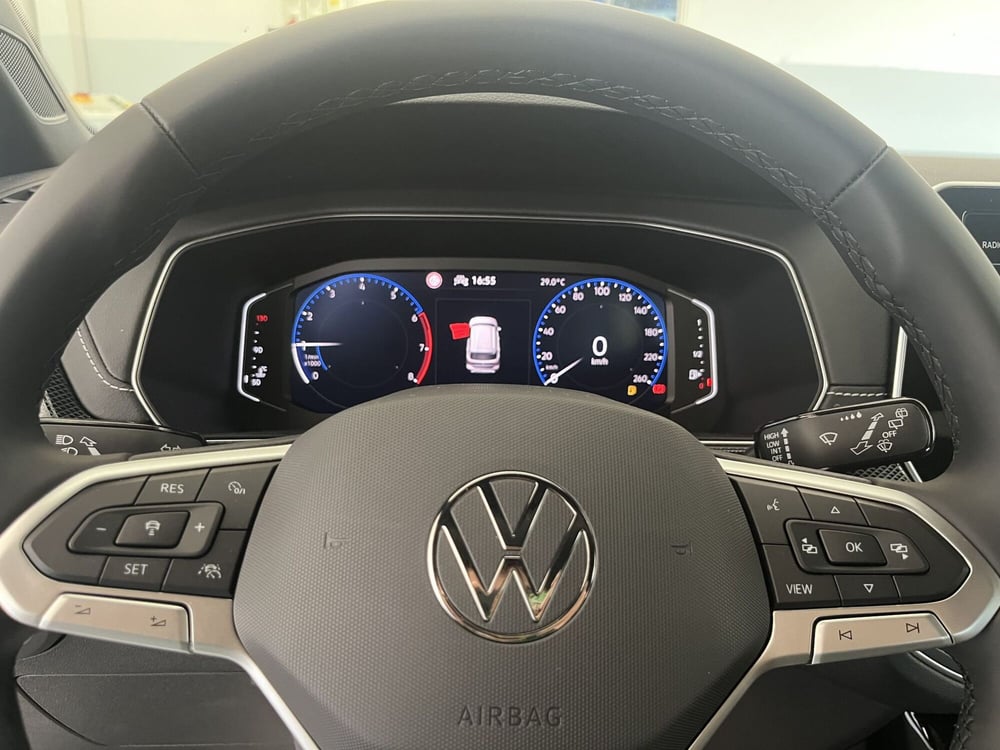 Volkswagen T-Cross nuova a Avellino (12)