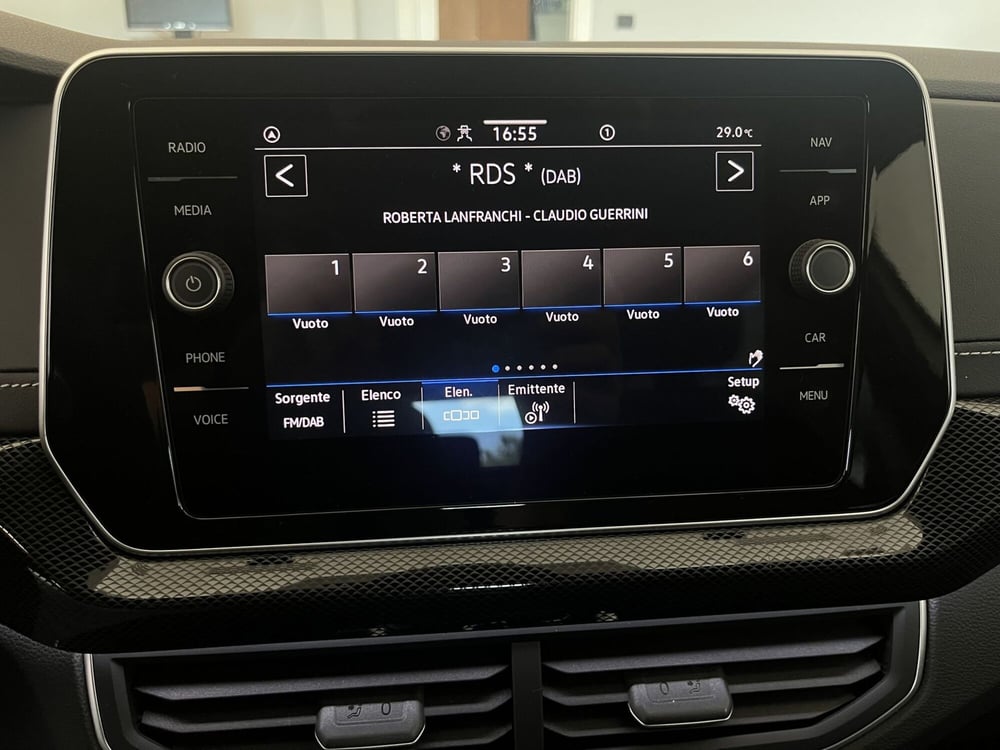 Volkswagen T-Cross nuova a Avellino (19)