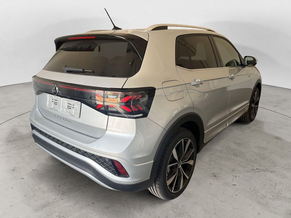Volkswagen T-Cross nuova a Avellino (4)