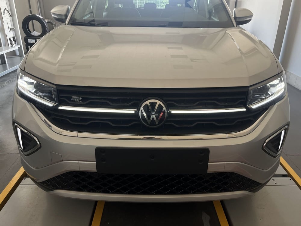 Volkswagen T-Cross nuova a Avellino (7)