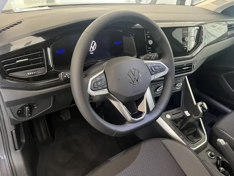 Volkswagen Taigo nuova a Avellino (11)
