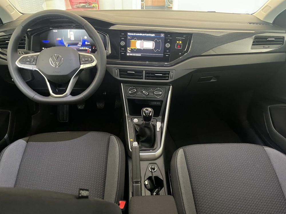 Volkswagen Taigo nuova a Avellino (18)