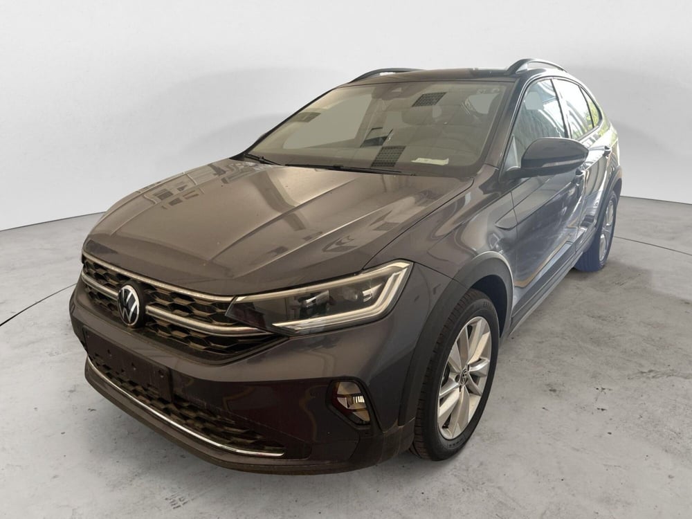 Volkswagen Taigo nuova a Avellino (2)