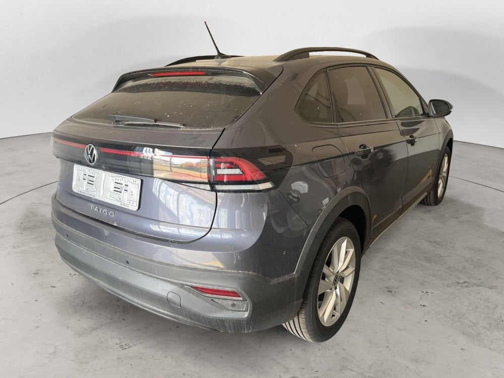 Volkswagen Taigo nuova a Avellino (4)