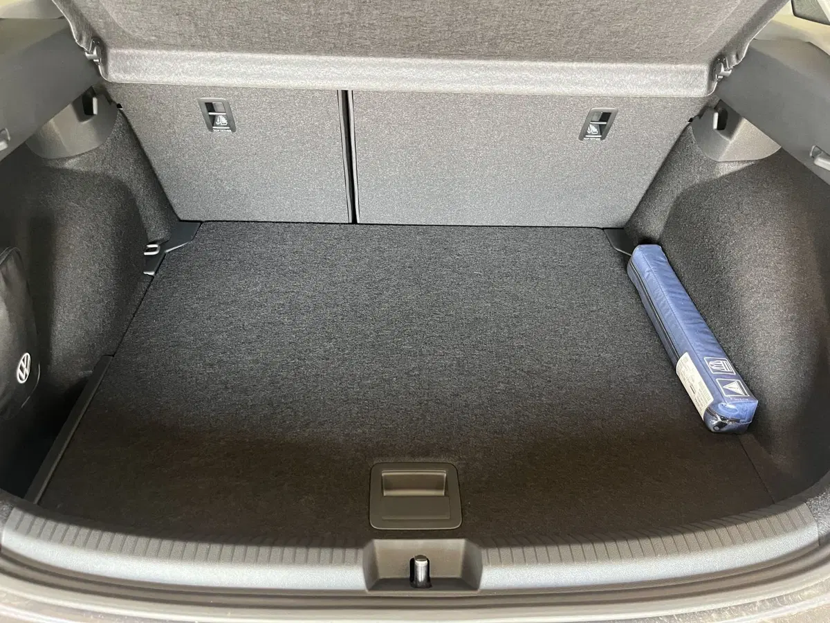Volkswagen Taigo nuova a Avellino (6)