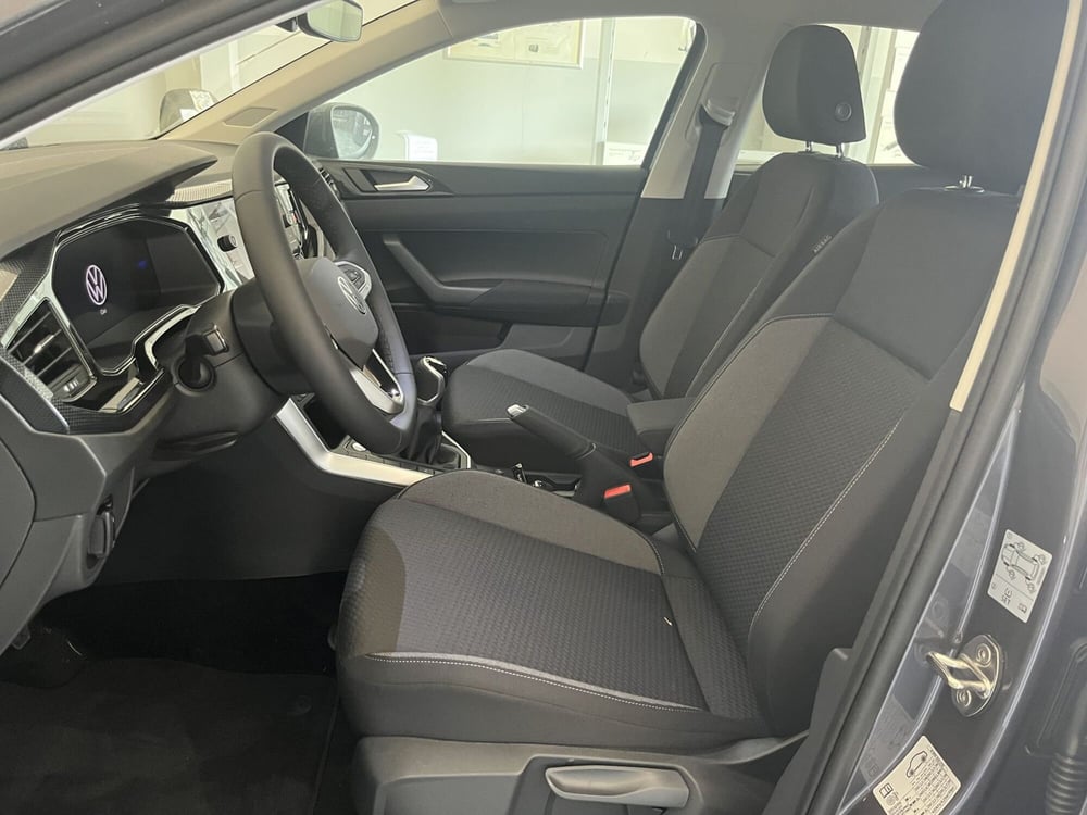 Volkswagen Taigo nuova a Avellino (8)