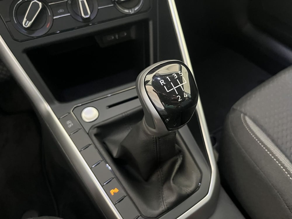 Volkswagen Taigo nuova a Avellino (14)