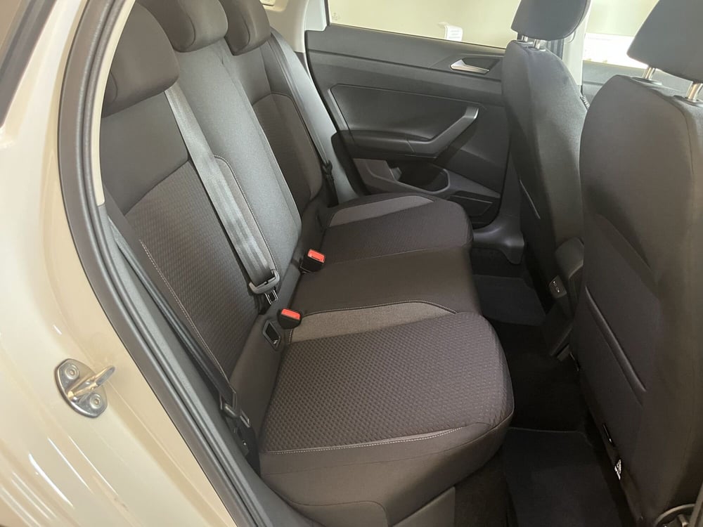 Volkswagen Taigo nuova a Avellino (17)