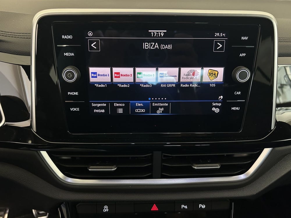 Volkswagen T-Roc nuova a Avellino (11)
