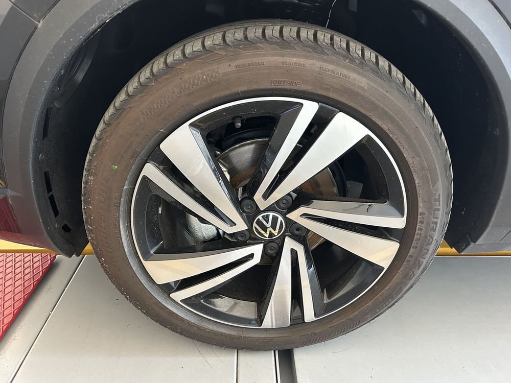 Volkswagen T-Roc nuova a Avellino (7)